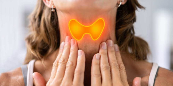 Hyperthyroïdie : définition, symptômes, diagnostic et traitements