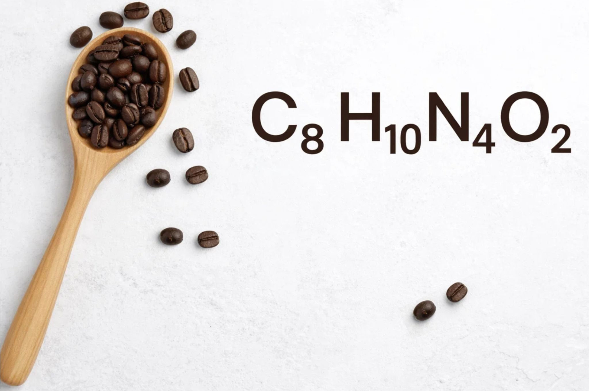 Caféine et durée de l'effet : combien de temps reste-t-elle dans le sang et comment l'éliminer ?